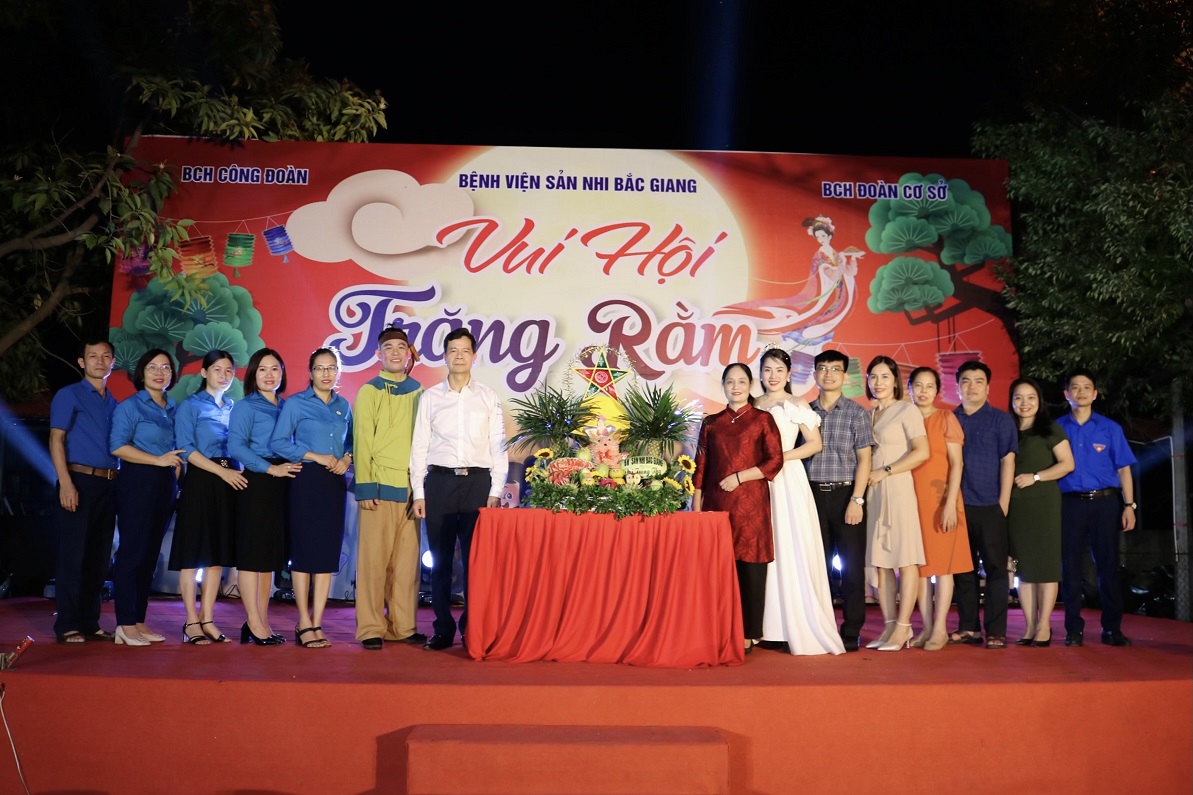 Rộn ràng “Đêm hội trăng rằm” tại Bệnh viện Sản Nhi Bắc Giang