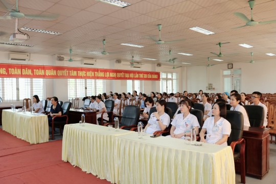 Tập huấn “Cấp cứu, phòng và xử trí tai nạn thương tích, đuối nước ở trẻ em năm 2023” tại Bệnh viện Sản Nhi Bắc Giang