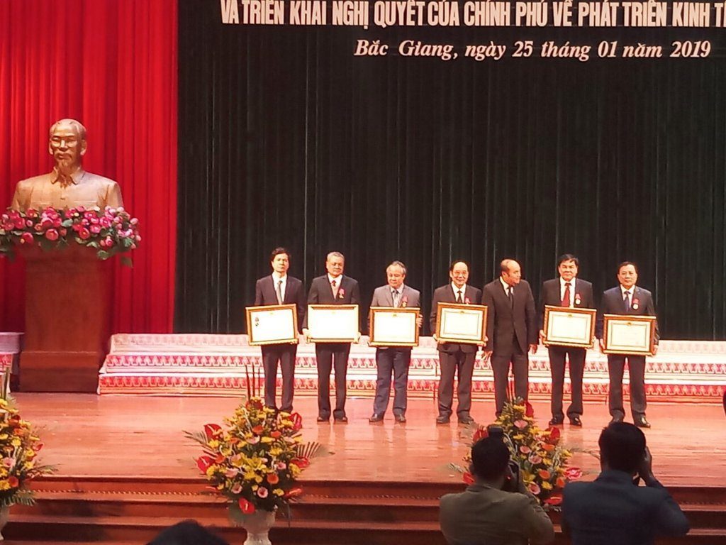 Bệnh viện Sản Nhi Bắc Giang vinh dự đón nhận Huân chương Lao động hạng Ba do Chủ tịch nước trao tặng