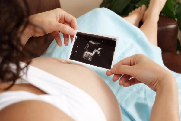 Thai 12 tuần phát triển như thế nào trong bụng mẹ?
