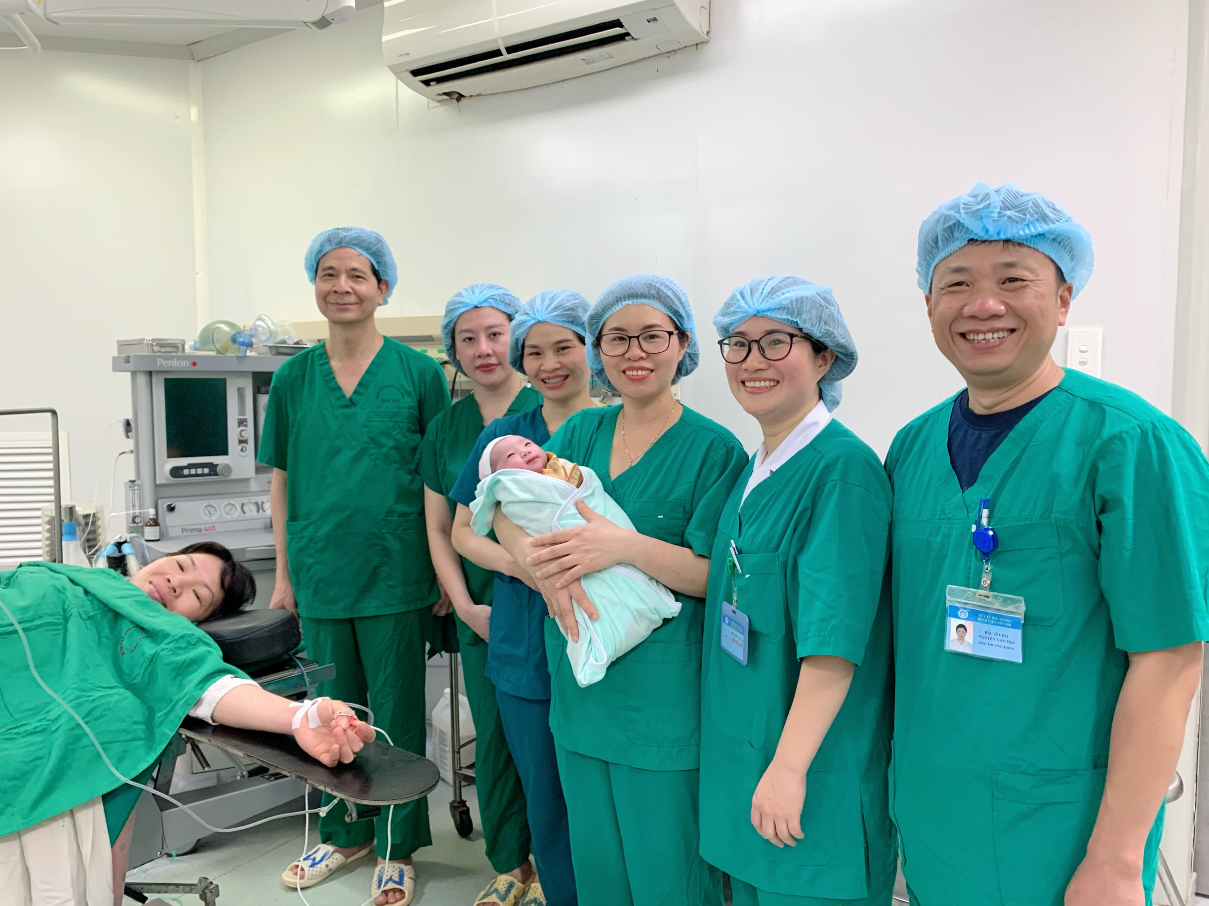 Em bé đầu tiên được thụ tinh trong ống nghiệm tại Bệnh viện Sản Nhi Bắc Giang chào đời