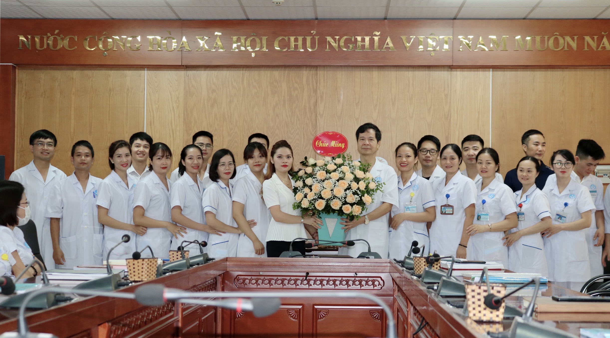 Tuyên dương, khen thưởng 30 cá nhân đạt thành tích xuất sắc trong các phong trào văn hoá văn nghệ, thể dục thể thao