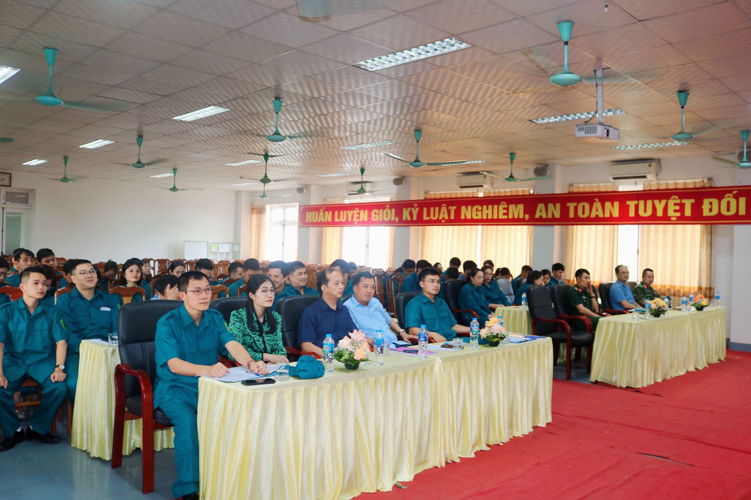Khai mạc huấn luyện Tự vệ binh chủng chuyên ngành Y tế Cụm 05 - năm 2024