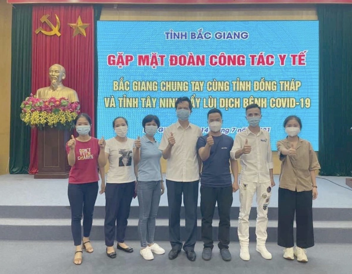 06 y bác sỹ Bệnh viện Sản Nhi Bắc Giang tham gia Đoàn công tác hỗ trợ tỉnh Đồng Tháp và Tây Ninh chống dịch bệnh Covid-19