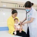 Kim băng trong thực quản bé gái 05 tháng tuổi: Lời cảnh tỉnh cho các bậc phụ huynh