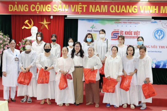 Mang yêu thương tới những bệnh nhân có hoàn cảnh khó khăn tại Bệnh viện Sản Nhi Bắc Giang