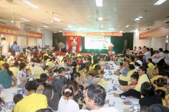 Trao yêu thương - Gieo hy vọng: Ngày Quốc tế Thiếu nhi 01/6 ấm áp tại Bệnh viện Sản Nhi Bắc Giang