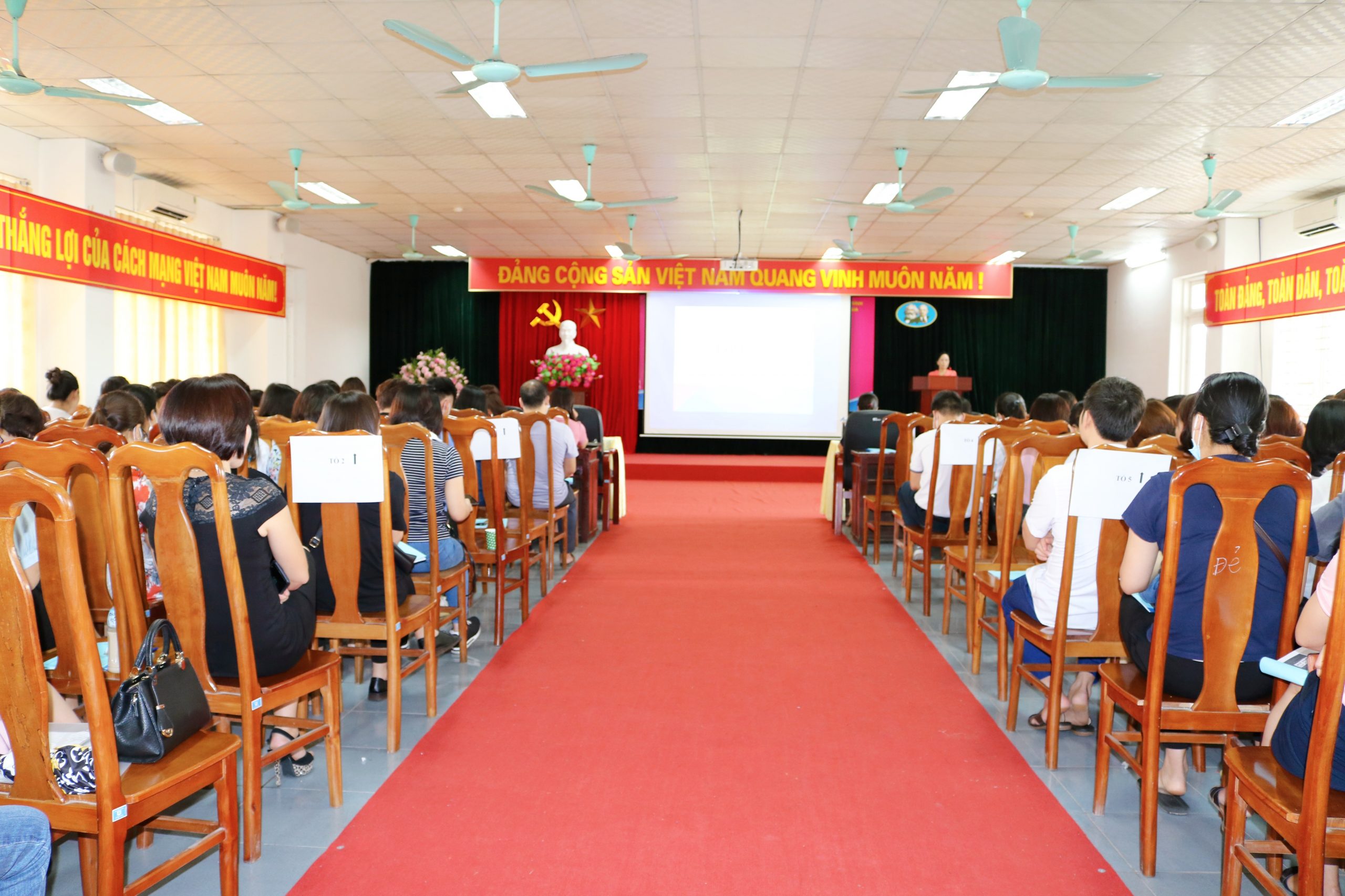 Bệnh viện Sản Nhi Bắc Giang tổ chức Tập huấn “Kỹ năng giao tiếp - Quy tắc ứng xử" cho tập thể cán bộ, viên chức và người lao động Bệnh viện
