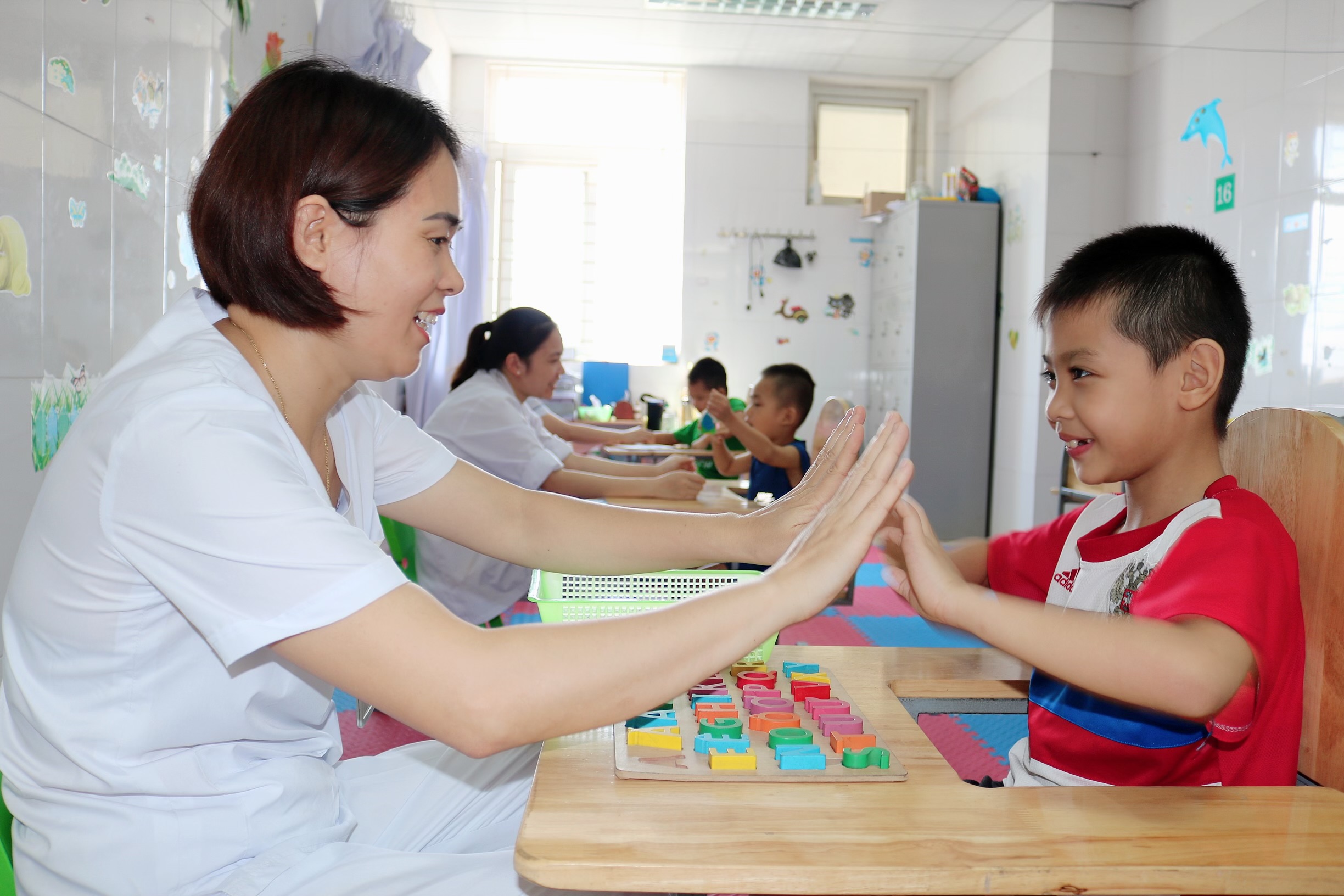 ĐIỀU TRỊ TỰ KỶ VÀ CHẬM PHÁT TRIỂN TRẺ EM