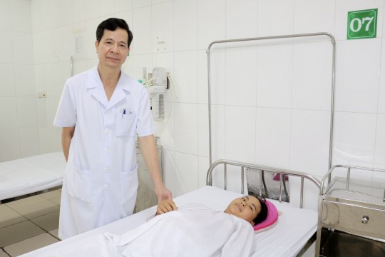 Điều trị cho bệnh nhân bị chửa ngoài tử cung kèm xơ gan rất khó chẩn đoán tại Bệnh viện Sản Nhi Bắc Giang