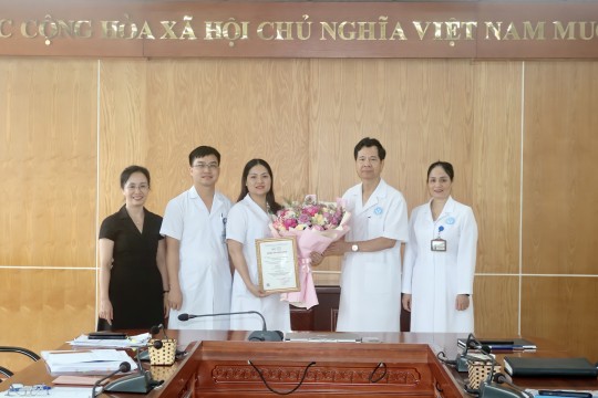 Khoa Xét nghiệm Bệnh viện Sản Nhi Bắc Giang đạt Chứng chỉ ISO 15189:2022 với 03 lĩnh vực: Hoá sinh, Huyết học và Vi sinh