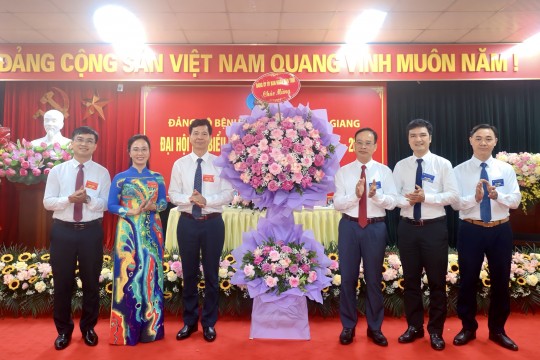 Đại hội Đại biểu Đảng bộ Bệnh viện Sản Nhi Bắc Giang lần thứ VIII, nhiệm kỳ 2025 - 2030 thành công tốt đẹp