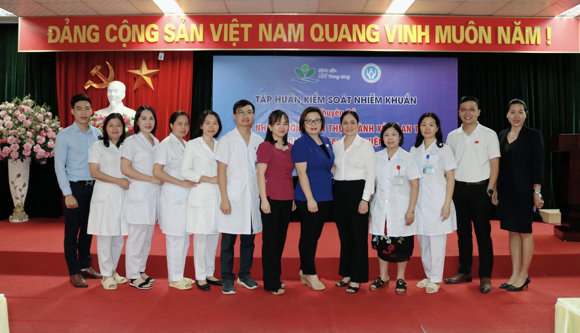 Tập huấn “Cập nhật hướng dẫn thực hành xử lý an toàn dụng cụ tại Bệnh viện”