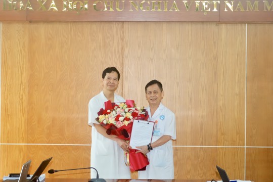 Gặp mặt, chia tay Bác sỹ CKI Nguyễn Quang Thắng - Khoa Chẩn đoán hình ảnh và Thăm dò chức năng về nghỉ hưu theo chế độ