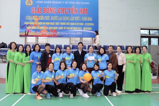 Bệnh viện Sản Nhi Bắc Giang giành Huy chương đồng Giải Bóng chuyền hơi công chức, viên chức và người lao động Ngành Y tế