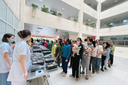 Những suất cơm chay ấm lòng người bệnh