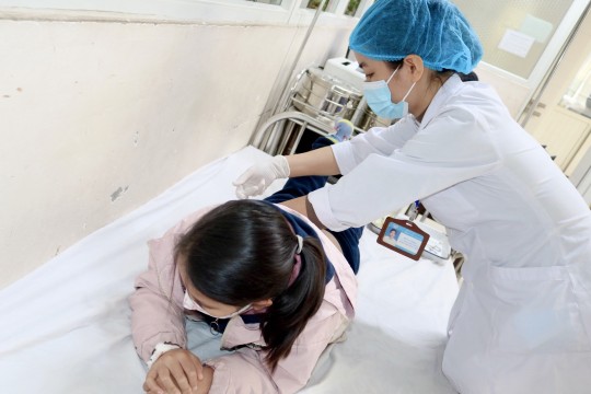 Điều trị dậy thì sớm cho trẻ tại Bệnh viện Sản Nhi Bắc Giang