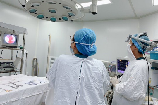 Phẫu thuật điều trị các bệnh tai mũi họng bằng phương pháp nội soi tại Bệnh viện Sản Nhi Bắc Giang
