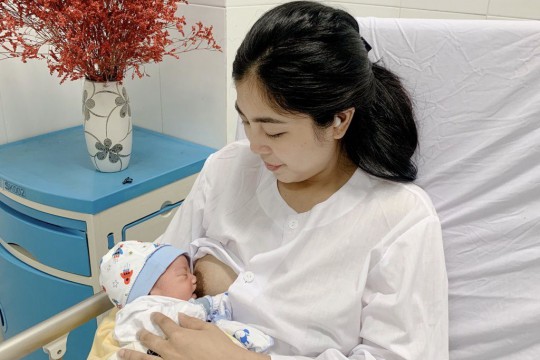 Sữa mẹ - Nguồn dinh dưỡng tốt nhất cho sự phát triển của trẻ sơ sinh và trẻ nhỏ