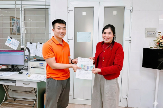 Ấm lòng nghĩa cử cao đẹp “Nhặt được của rơi, trả người đánh mất”