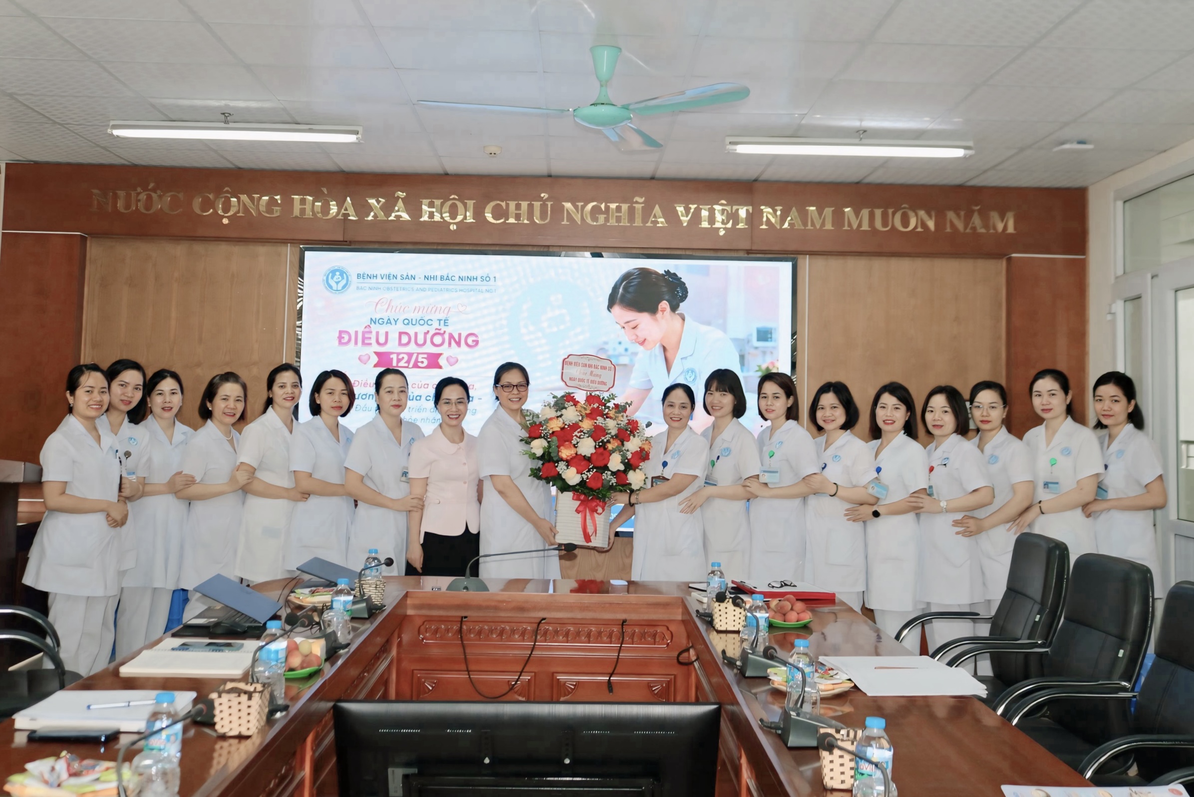 Ngày Quốc tế Điều dưỡng 12/5: Những yêu thương lặng thầm bên giường bệnh