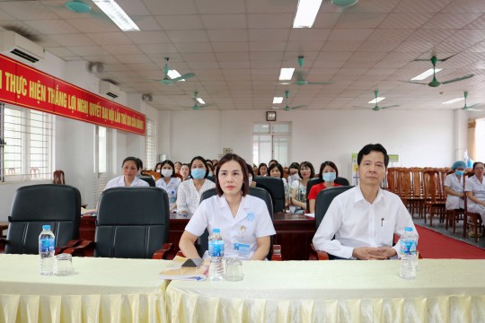 Bệnh viện Sản Nhi Bắc Giang tổ chức tập huấn “Đào tạo quy trình kỹ thuật đỡ đẻ thường ngôi chỏm”