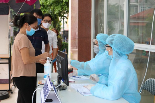 Bệnh viện Sản Nhi Bắc Giang - Nỗ lực vượt qua khó khăn, thách thức để gặt hái thành công trong mùa dịch Covid-19