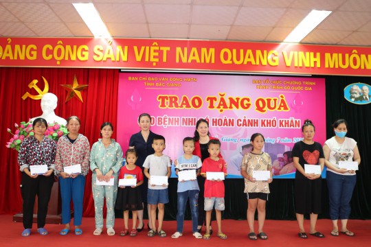 “Hành trình đỏ năm 2020” - Mang yêu thương tới những bệnh nhi nghèo tại Bệnh viện Sản Nhi Bắc Giang