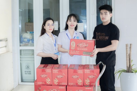 Trao gửi yêu thương tới bệnh nhi: Bệnh viện Sản Nhi Bắc Ninh Số 1 tiếp nhận 1.000 suất quà tặng từ Trung ương Hội Thầy thuốc trẻ Việt Nam