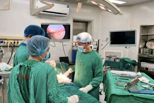 Phẫu thuật Nuss điều trị lõm xương ức cho trẻ tại Bệnh viện Sản - Nhi Bắc Ninh số 1
