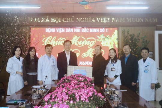 Liên đoàn Lao động tỉnh Bắc Ninh thăm và chúc Tết Bệnh viện Sản Nhi Bắc Ninh Số 1
