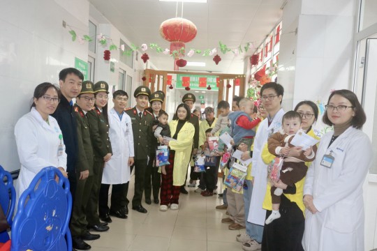 Lan tỏa nghĩa tình Xuân Bính Ngọ 2026 tại Bệnh viện Sản Nhi Bắc Ninh Số 1