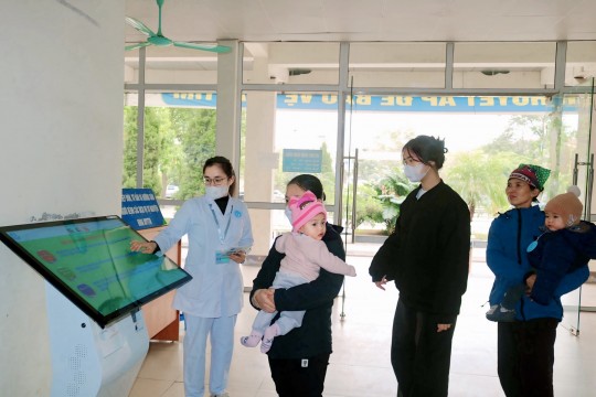 Hệ thống Kiosk y tế thông minh tại Bệnh viện Sản Nhi Bắc Giang